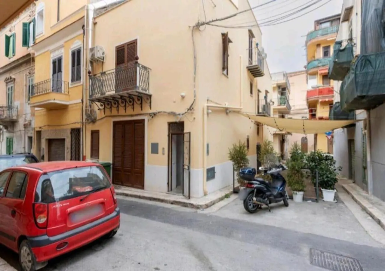 Apartment Appartamenti Franco Il Conte Bagheria